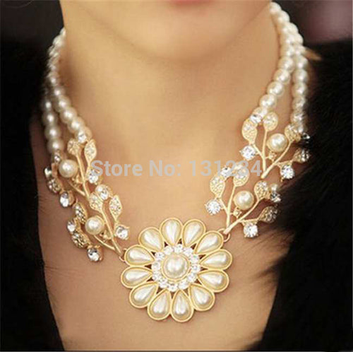 Simulated pearl chain rhinestone crystal flower choker necklace