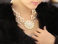 Simulated pearl chain rhinestone crystal flower choker necklace